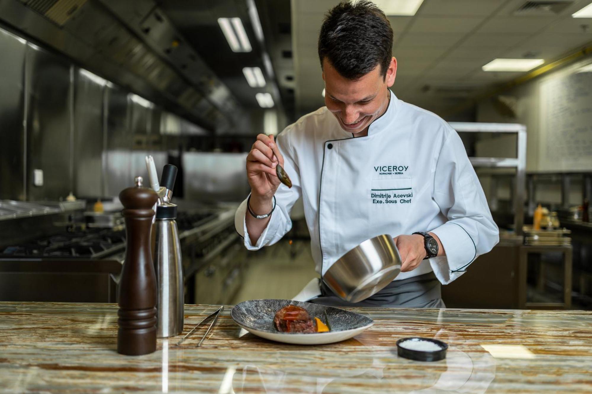 Viceroy Kopaonik Serbia Buitenkant foto Executive Chef at work