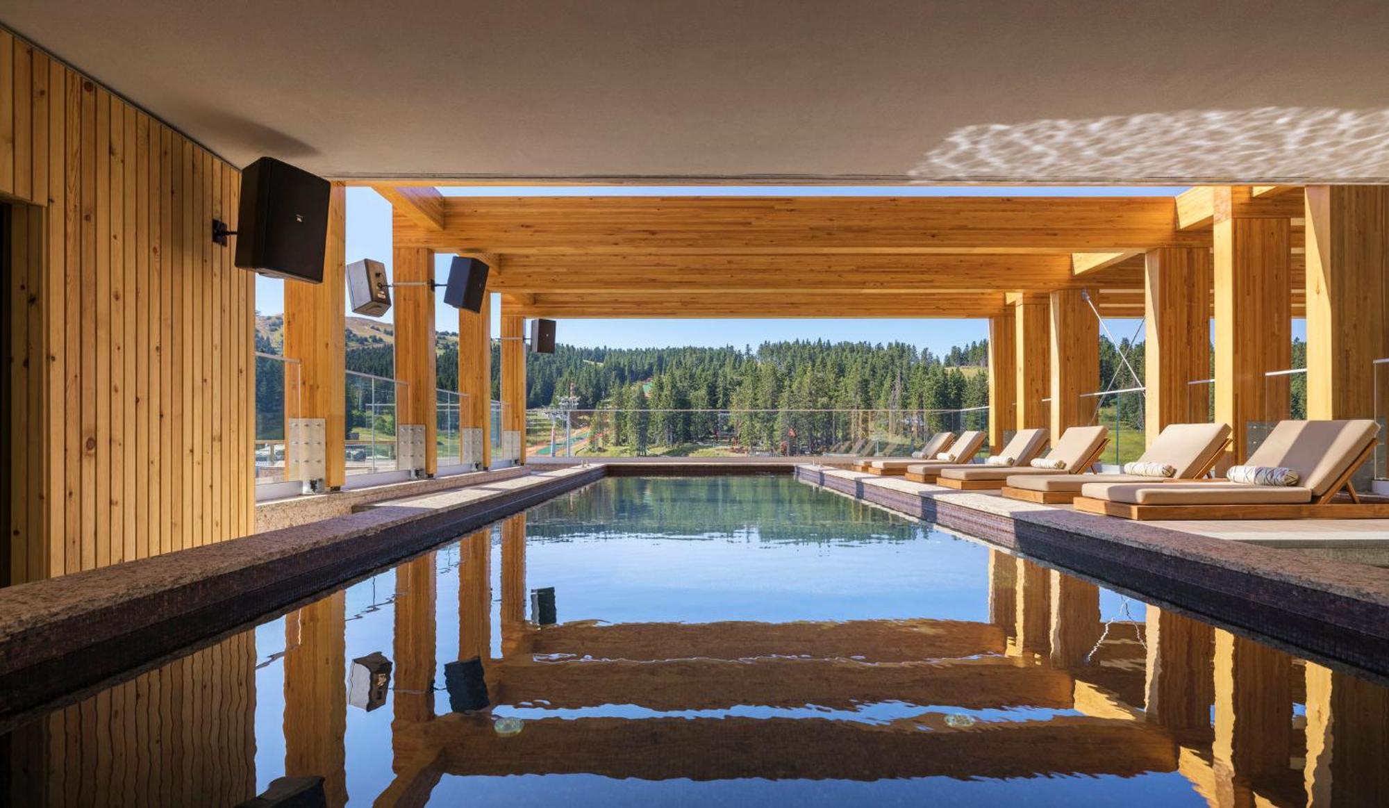 Viceroy Kopaonik Serbia Buitenkant foto The pool at the Hotel